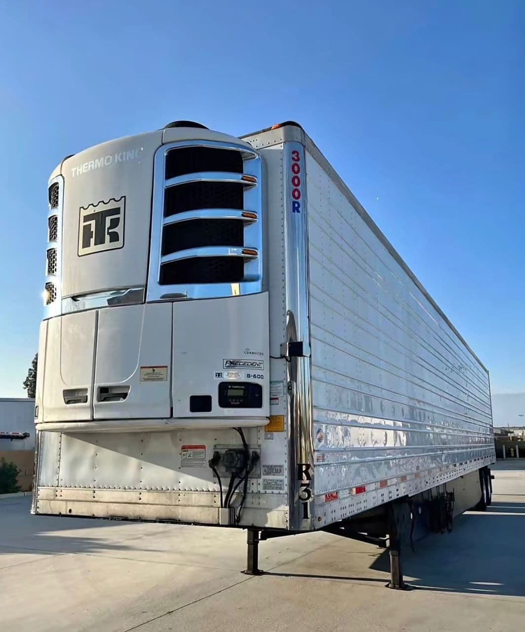 Utility 53' Reefer Trailer thumbnail 7