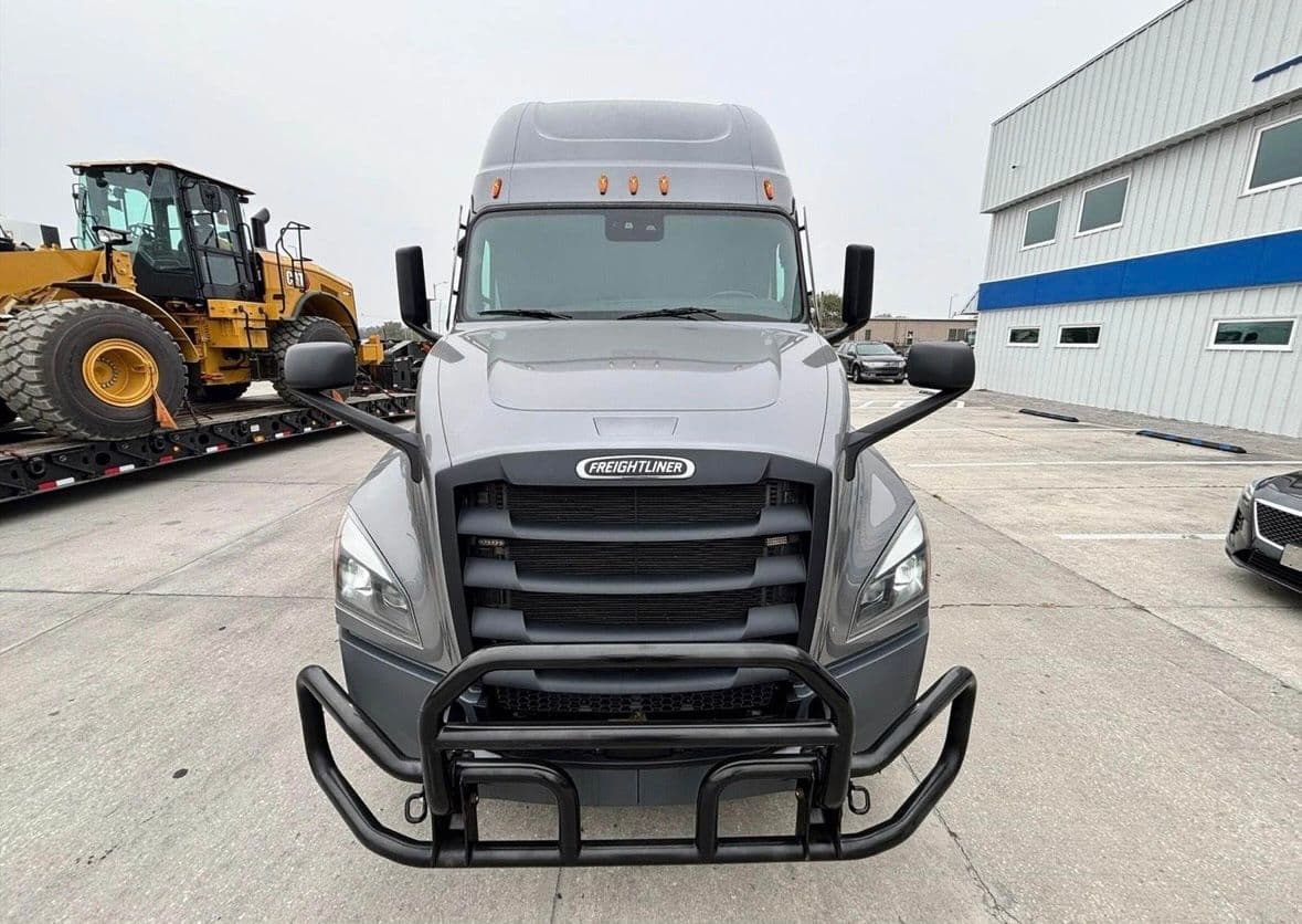 Freightliner Cascadia 126 thumbnail 21