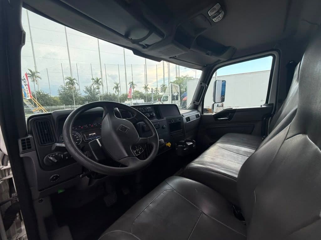 International 4300 thumbnail 8