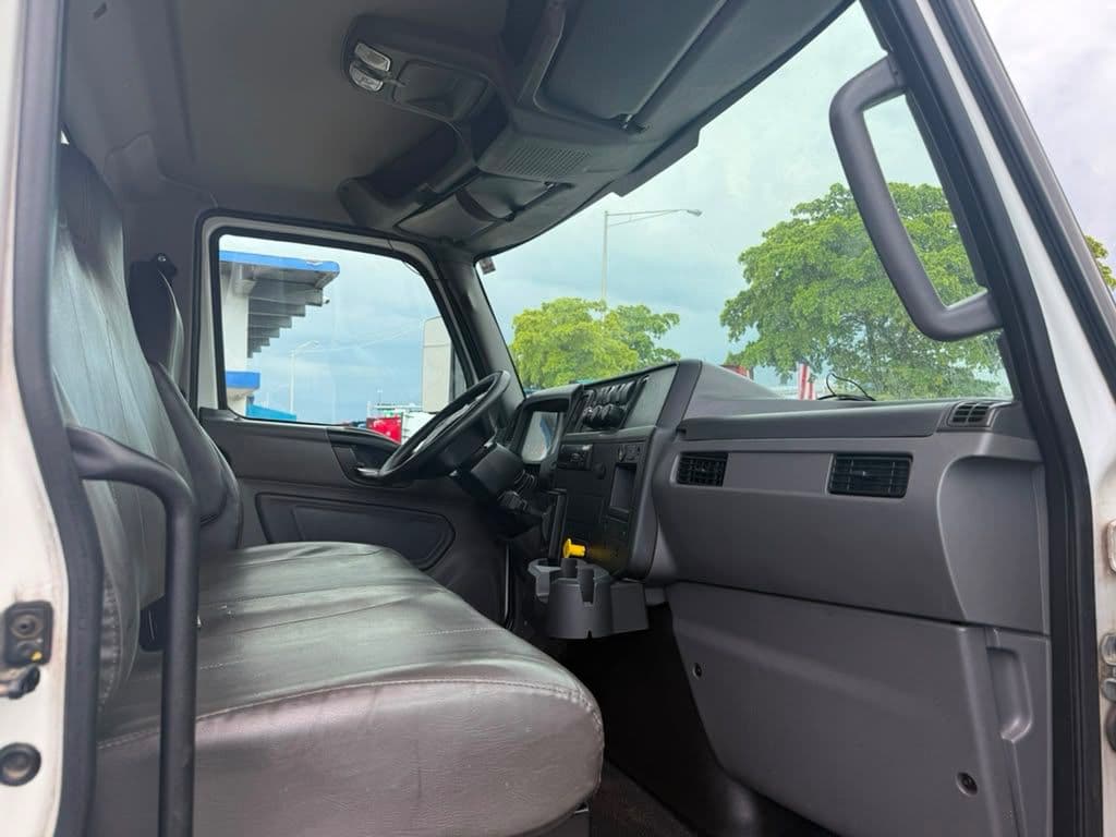 International 4300 thumbnail 9