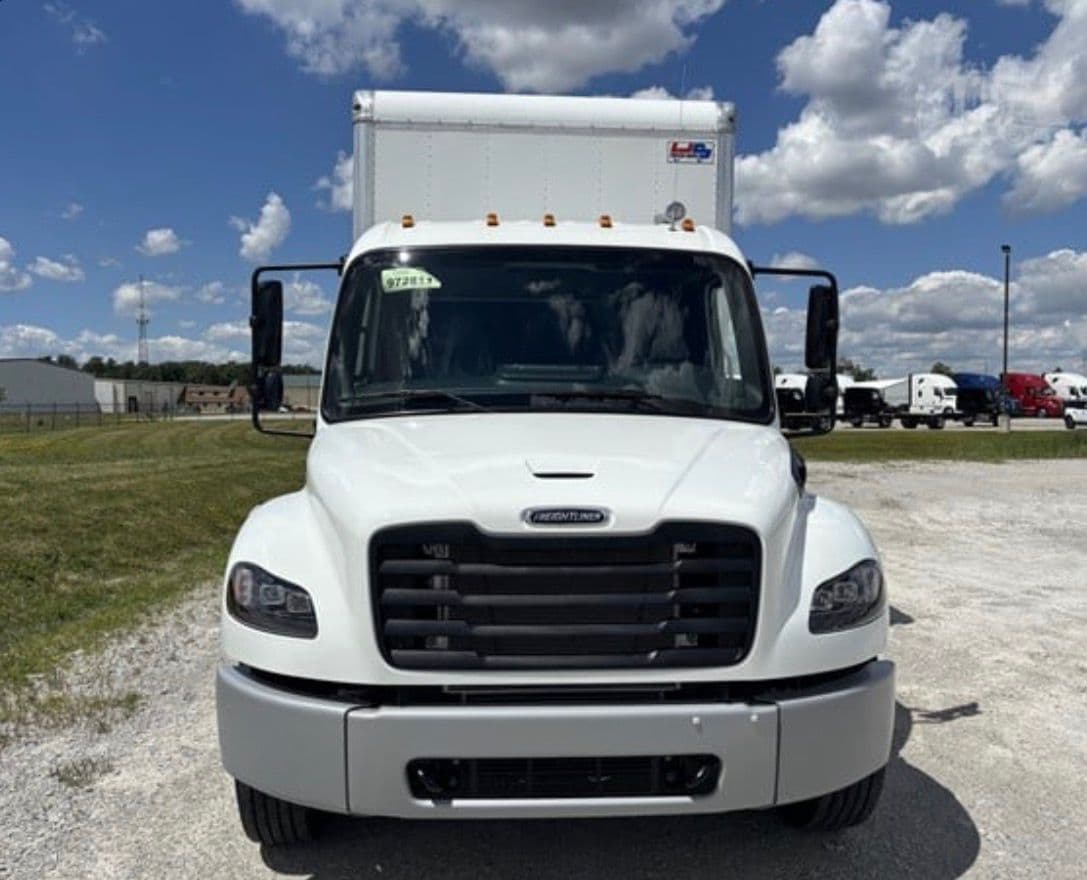 Freightliner Business Class M2 106 Plus thumbnail 2