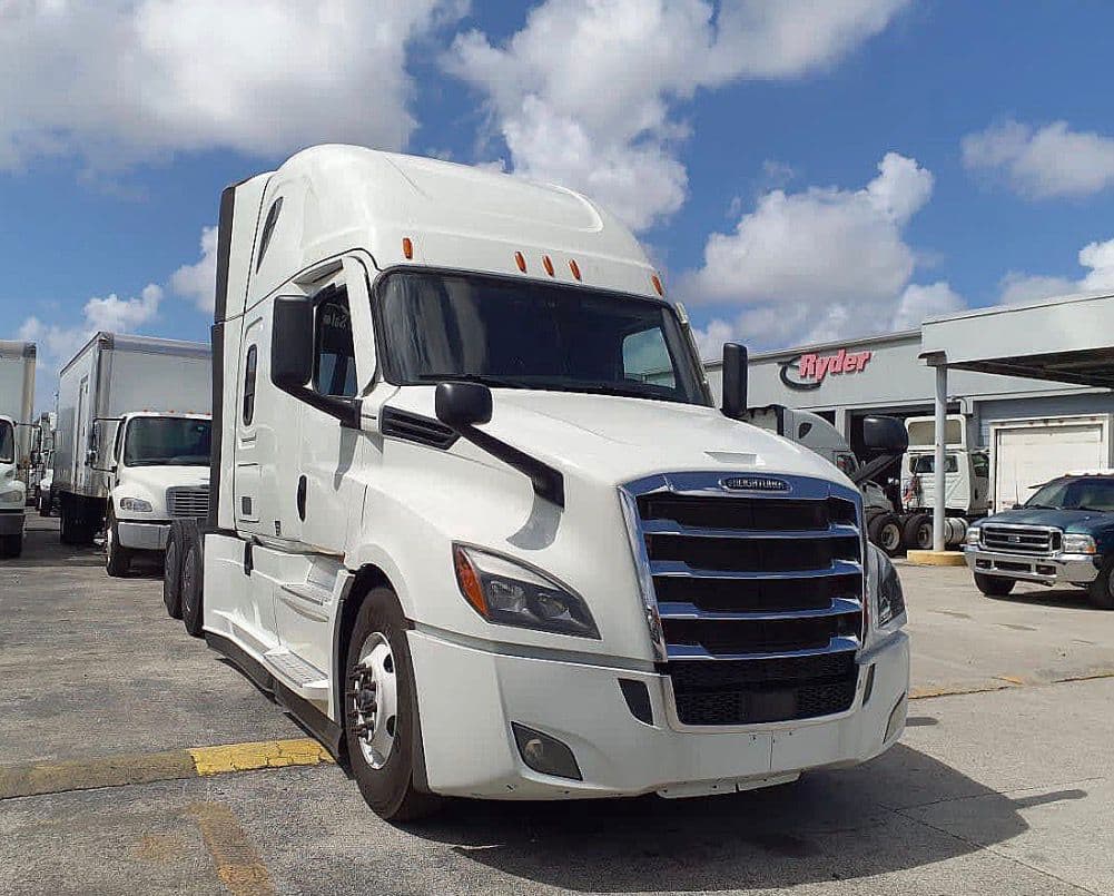 Freightliner Cascadia 126 thumbnail 2