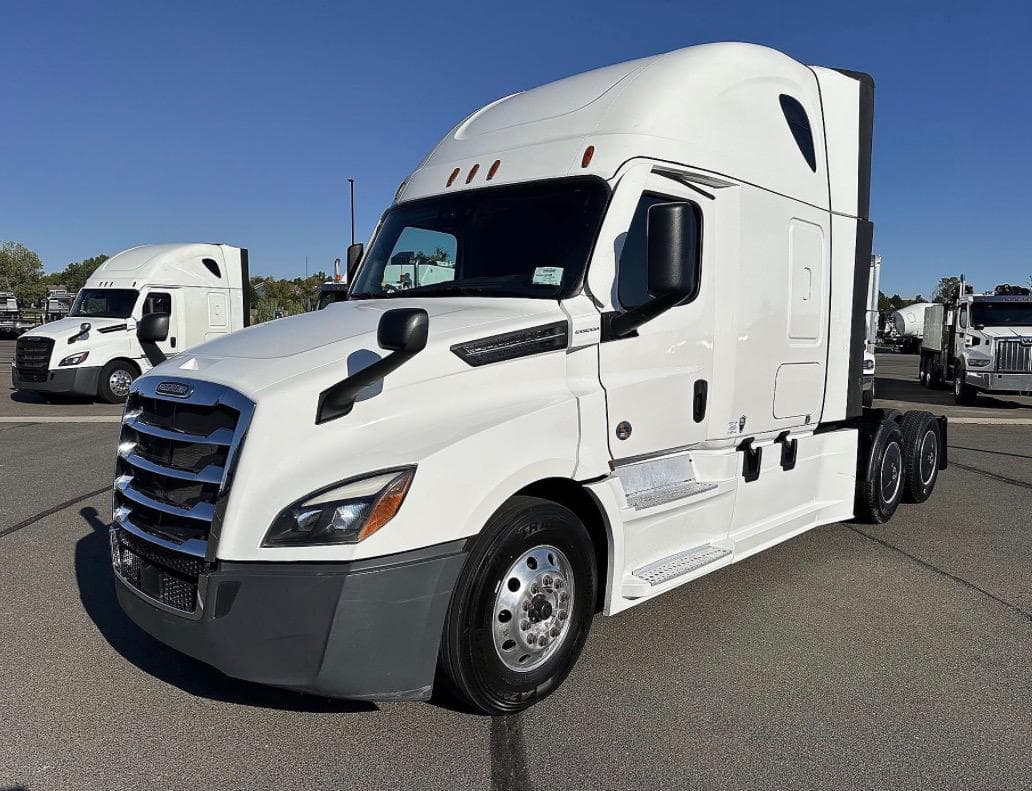 Freightliner Cascadia 126