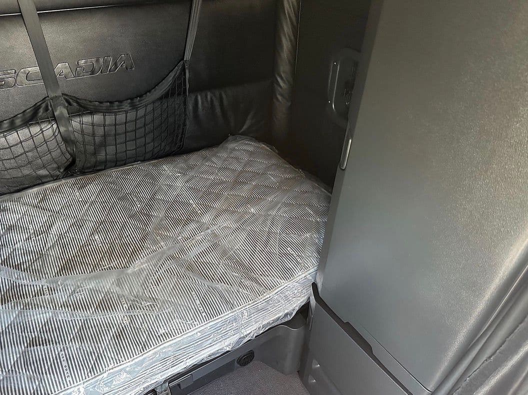 Freightliner Cascadia 126 thumbnail 15