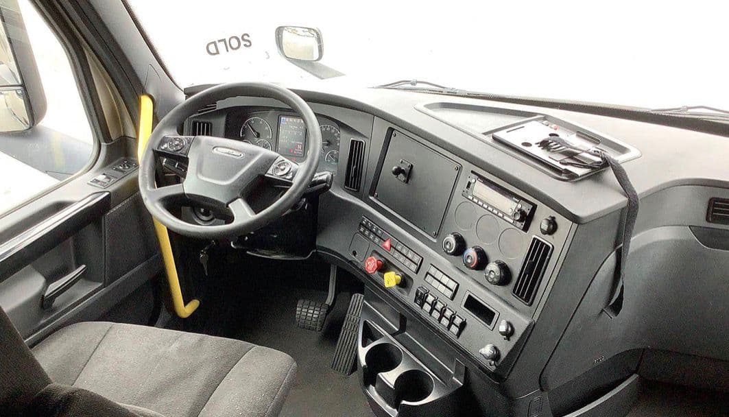 Freightliner Cascadia 126 thumbnail 15
