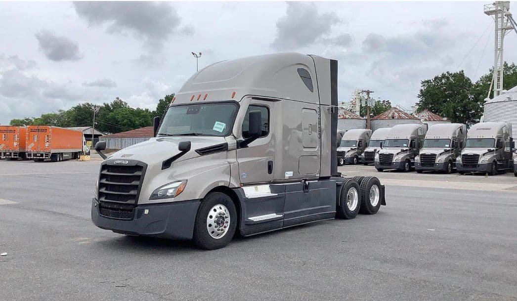 Freightliner Cascadia 126 thumbnail 4